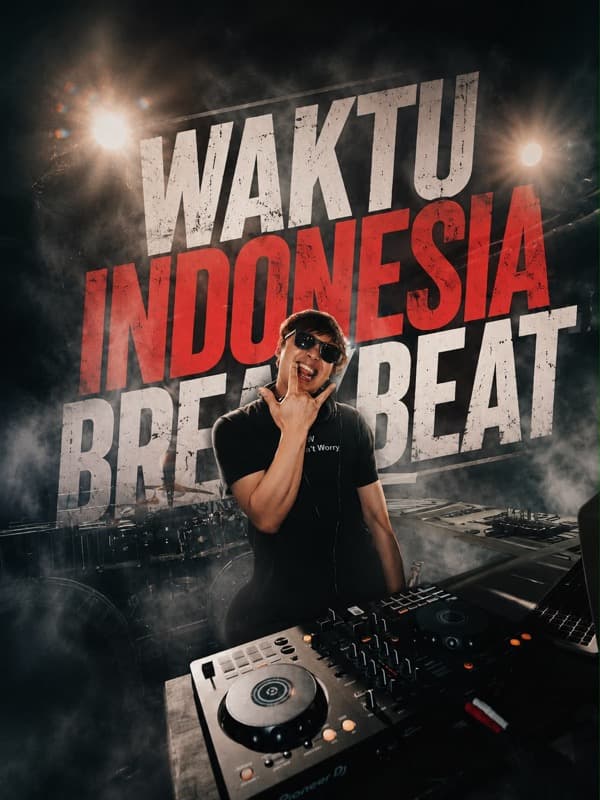 DJ Duda performing live
