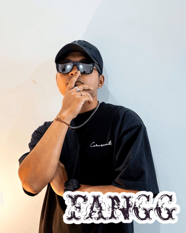 DJ Fangg performing live