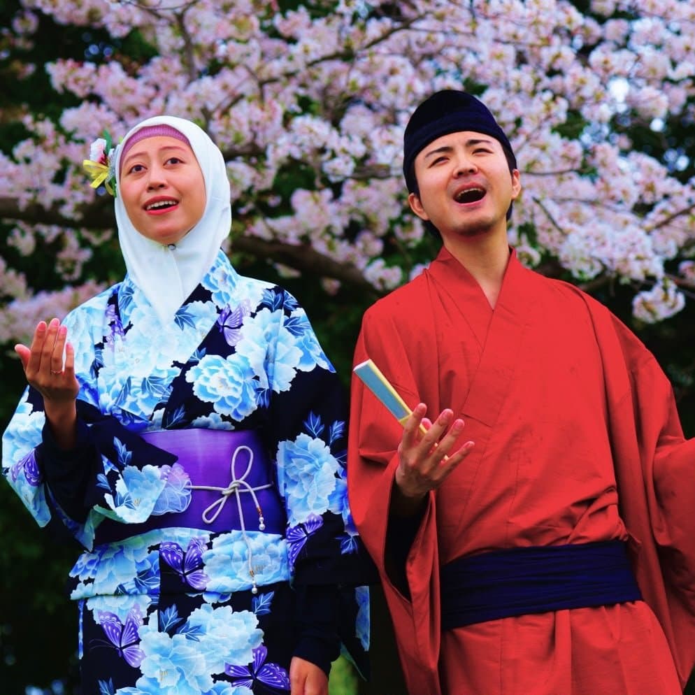 Yusha & Umiko performing live